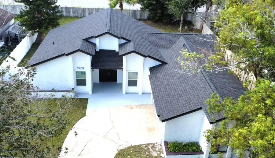 1932 Houndslake Drive, Winter Park, FL 32792 - Image #2