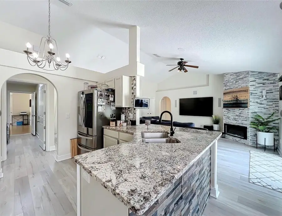 17528 E Apshawa Road, Minneola, FL 34715 - Image #2