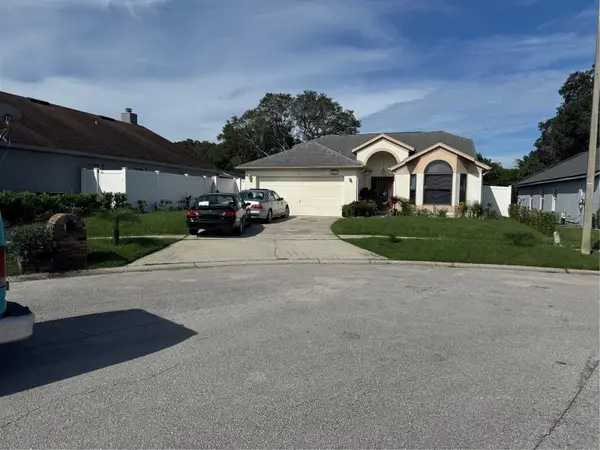 2074 Wenthworth Circle, APOPKA, FL 32703