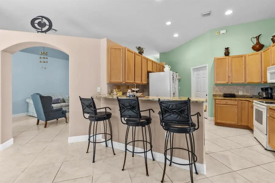 566 Sw Halifax Ave, Port Saint Lucie, FL 34953 - Image #3