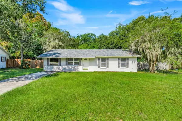 1296 Cedar Avenue, TAVARES, FL 32778