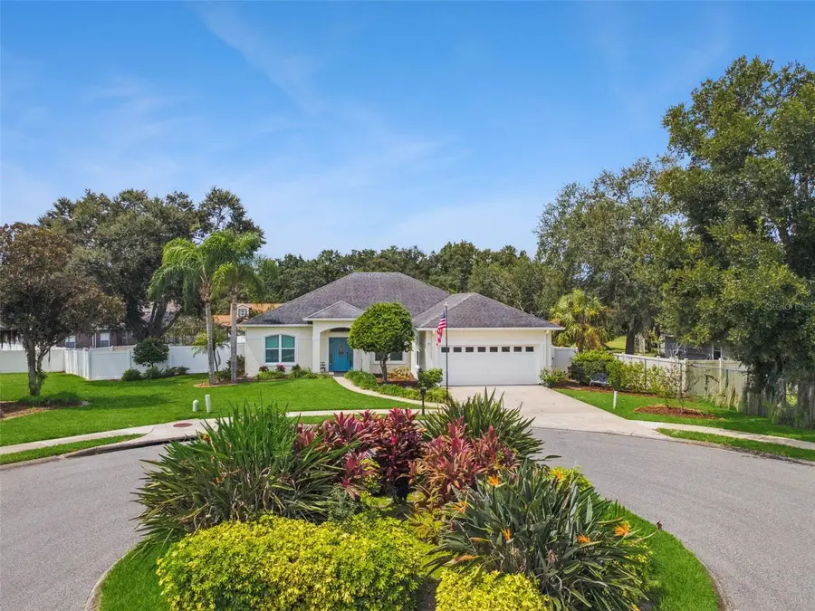 421 Osprey Landing Drive, Lakeland, FL 33813 - Image #2