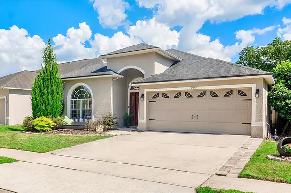 3329 Foxcroft Circle, OVIEDO, FL 32765