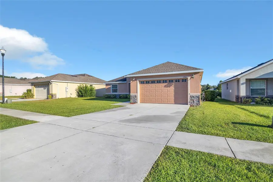 33840 Emerald Pond Loop, Leesburg, FL 34788 - Image #2