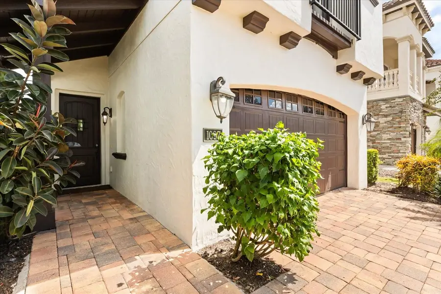 1097 Castle Pines Court, Reunion, FL 34747 - Image #3