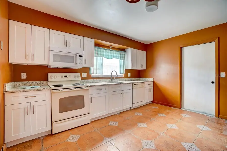 5445 Gambier Court, Orlando, FL 32839 - Image #3