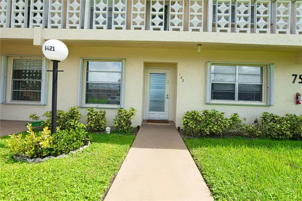 1421 NW 19th Terrace #102, DELRAY BEACH, FL 33445