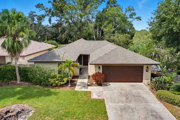 11 Huntley Court, HAINES CITY, FL 33844
