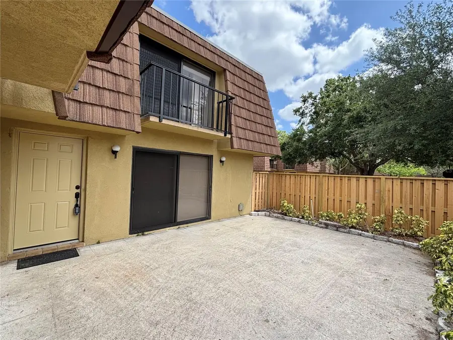 5341 Bamboo Court #418, Orlando, FL 32811 - Image #3