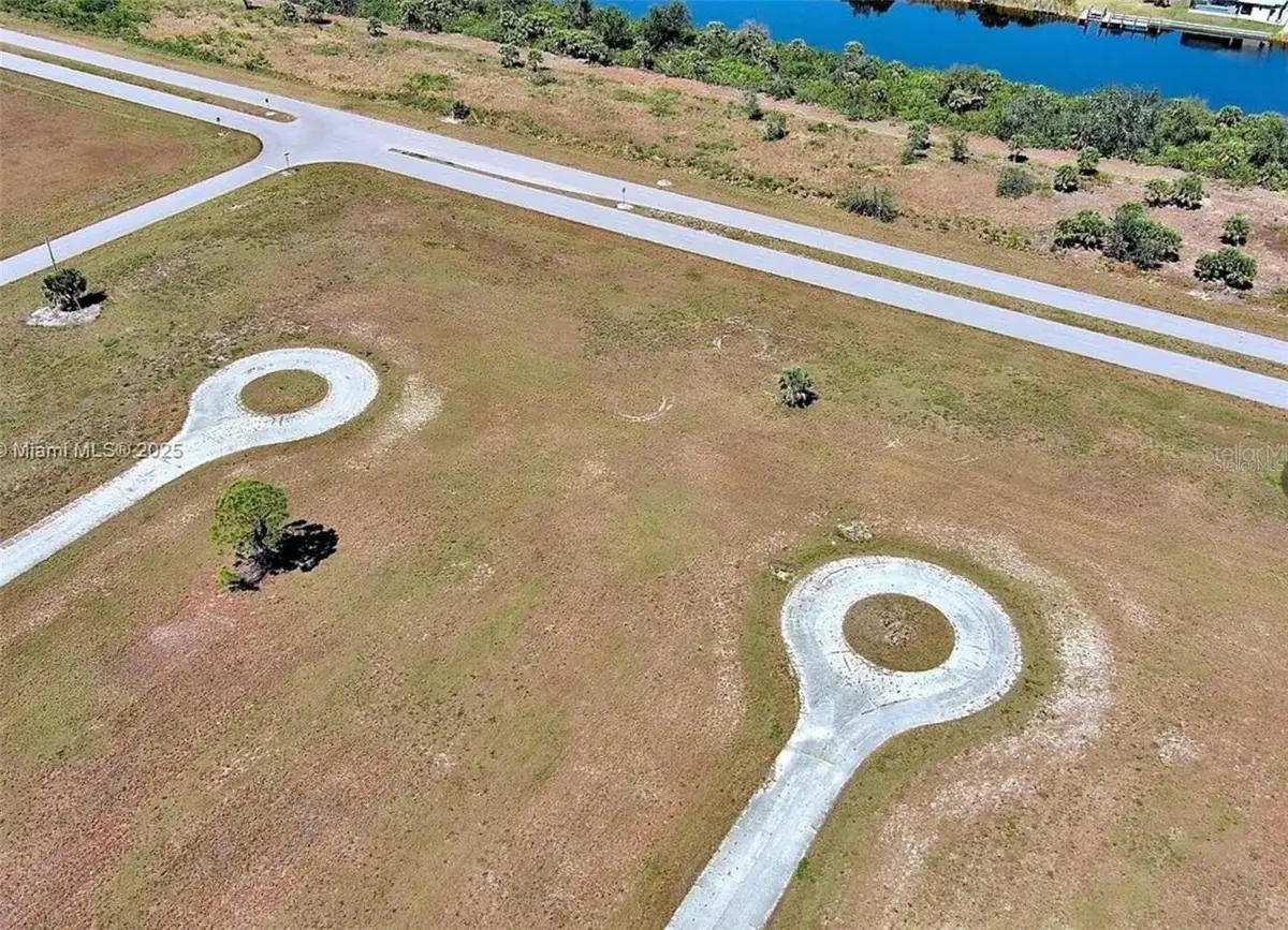 15 Cottonwood Court, Placida, FL 33946 - Image #1