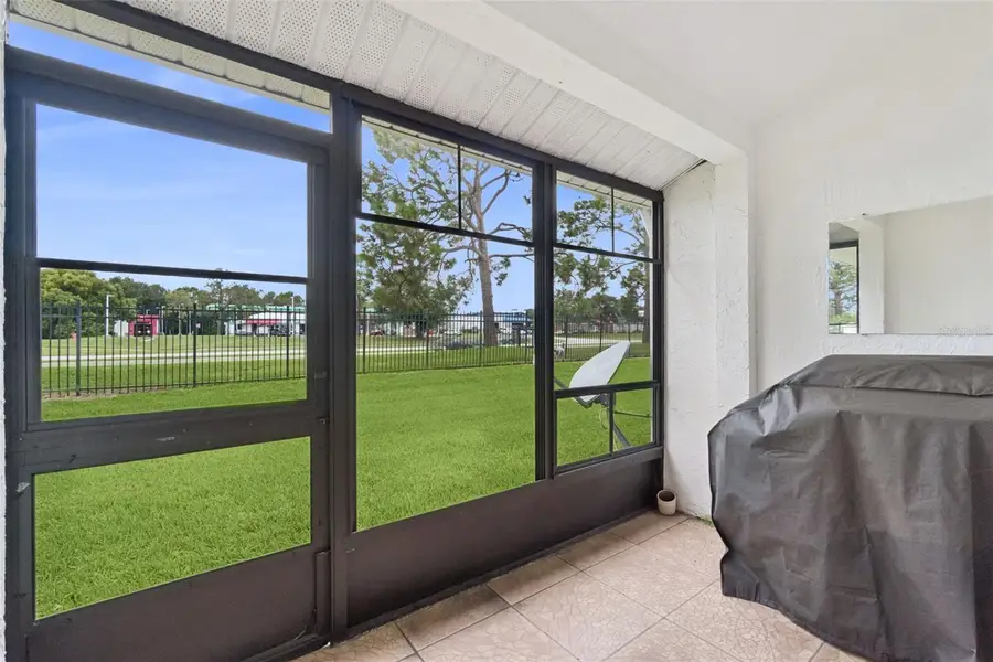 152 Lakepointe Circle, Kissimmee, FL 34743 - Image #2