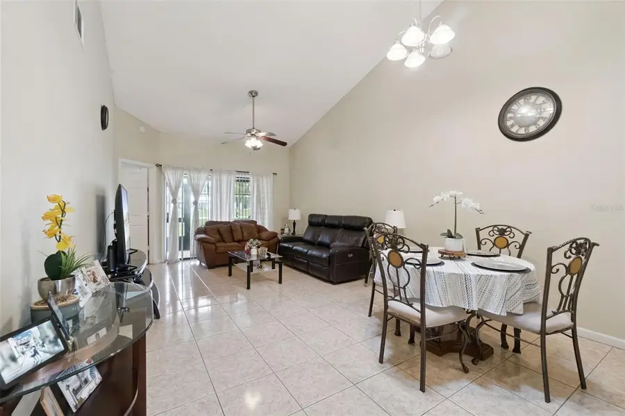 152 Lakepointe Circle, Kissimmee, FL 34743 - Image #3