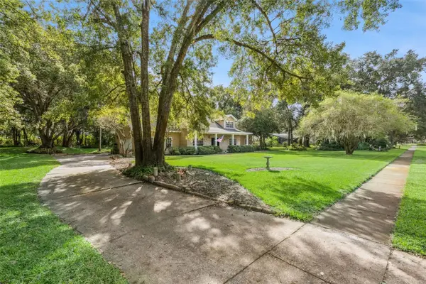 1793 Crown Point Woods Circle, OCOEE, FL 34761