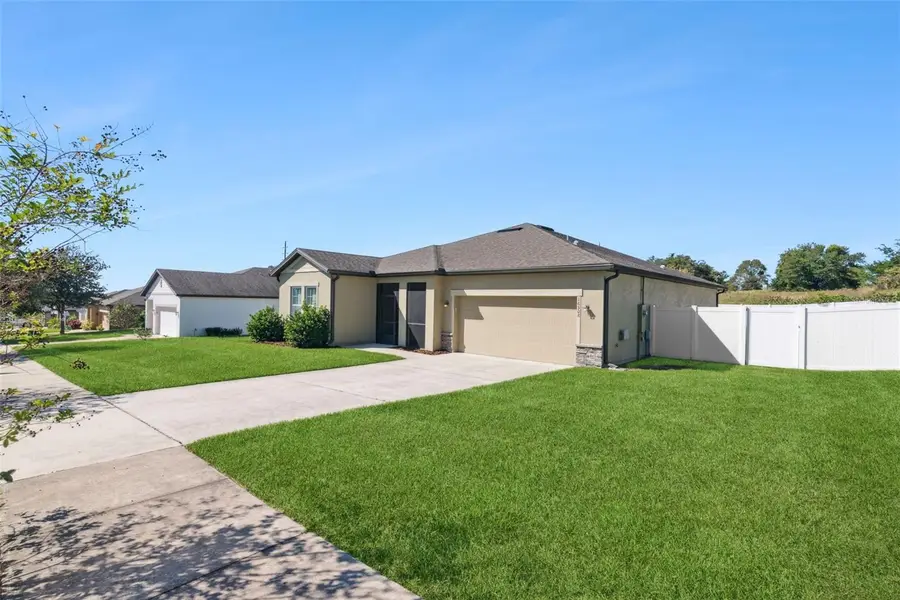 16508 Cherry Landing Drive, Groveland, FL 34736 - Image #2