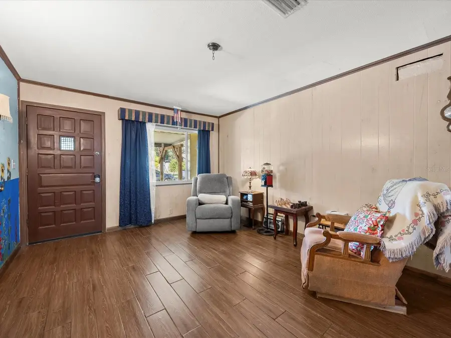 7235 15th St N, Saint Petersburg, FL 33702 - Image #3