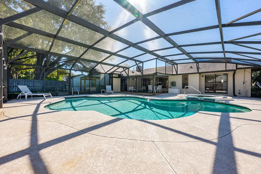 9501 Holbrook Drive, Orlando, FL 32817 - Image #2