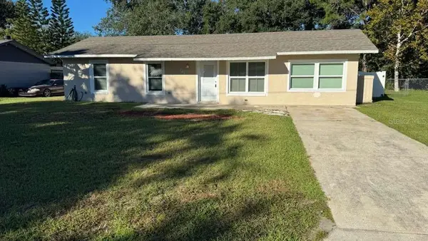 545 Oak Drive, TAVARES, FL 32778