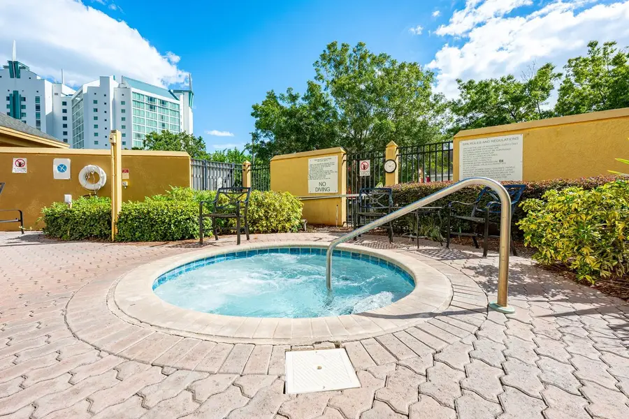 7601 Canada Avenue #215, Orlando, FL 32819 - Image #3