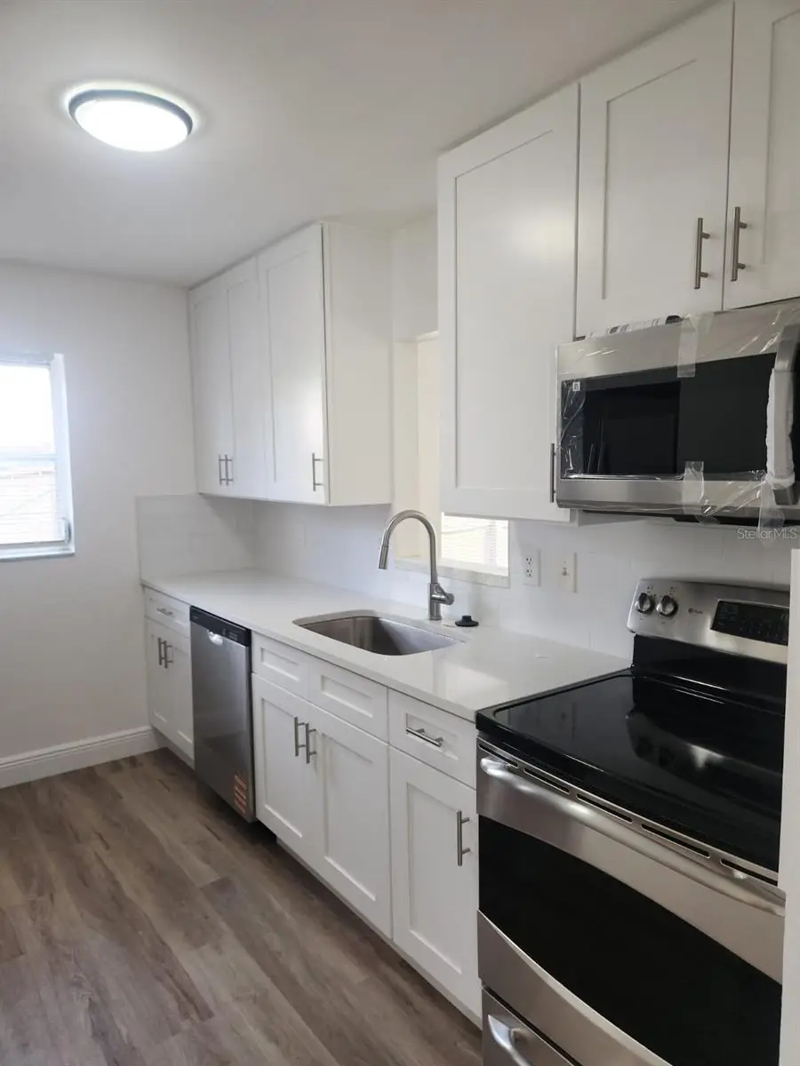 2101 La Due Court, Orlando, FL 32811 - Image #3