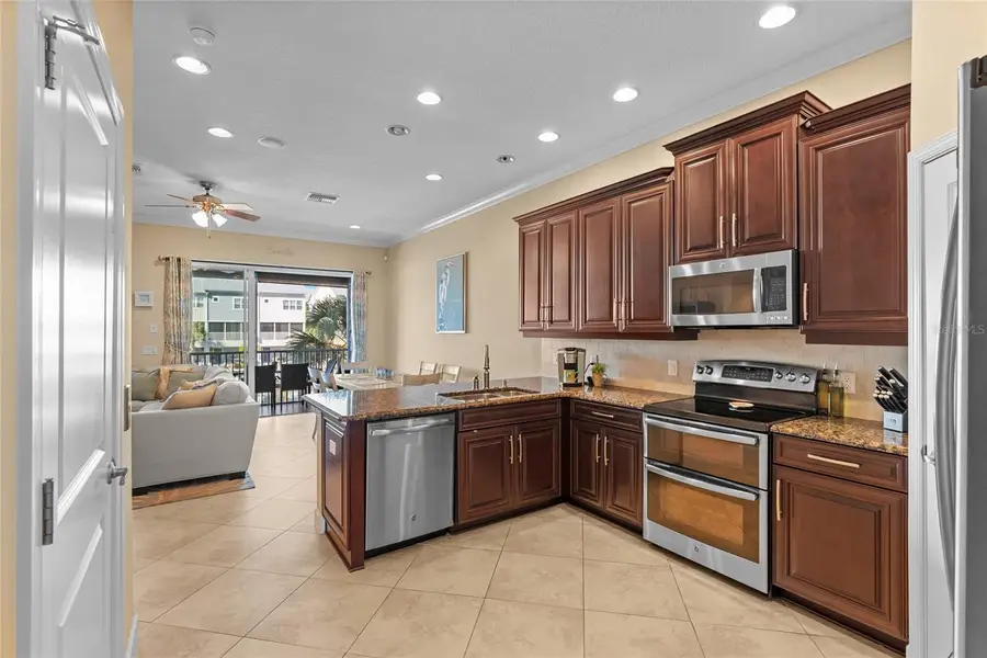 6043 Anchorage Way S, Saint Petersburg, FL 33712 - Image #2