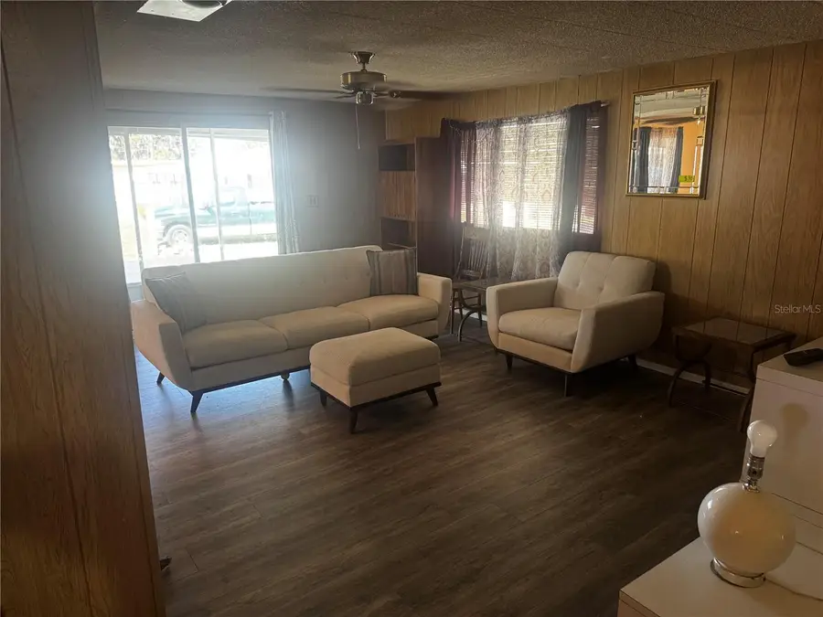 10550 Holloway Drive #42, Leesburg, FL 34788 - Image #2