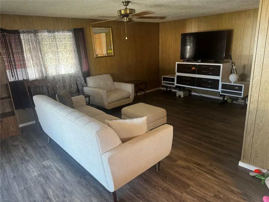 10550 Holloway Drive #42, Leesburg, FL 34788 - Image #3