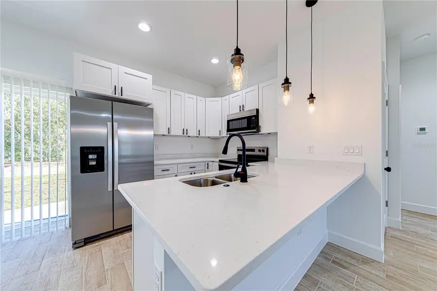 354 Fisher Way, Ocklawaha, FL 32179 - Image #2