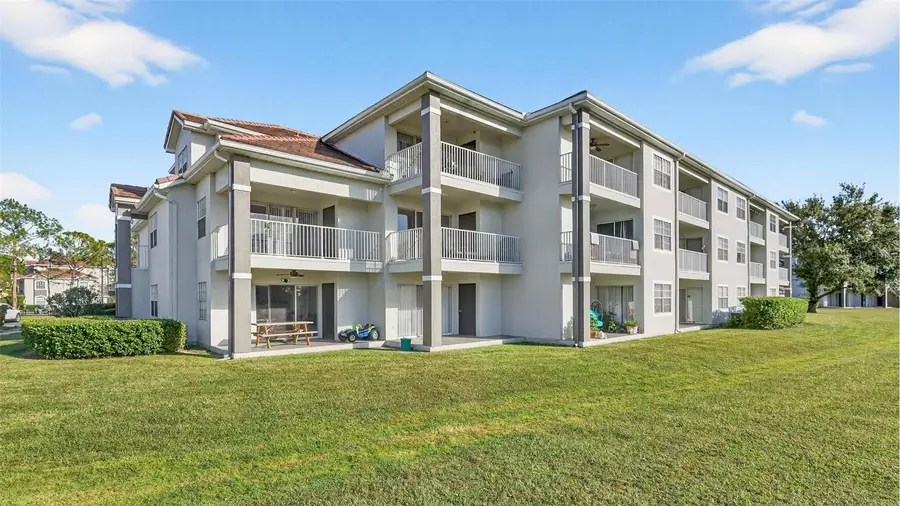 13917 Fairway Island Drive #928, Orlando, FL 32837 - Image #3