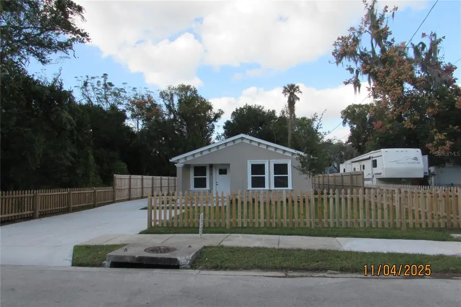 429 W Carolina Avenue, Deland, FL 32720 - Image #2