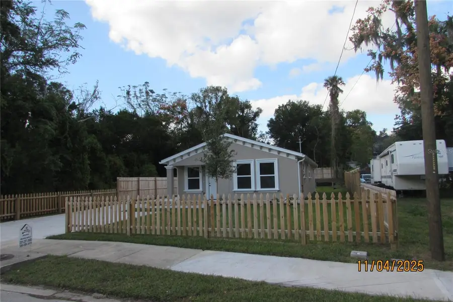 429 W Carolina Avenue, Deland, FL 32720 - Image #3