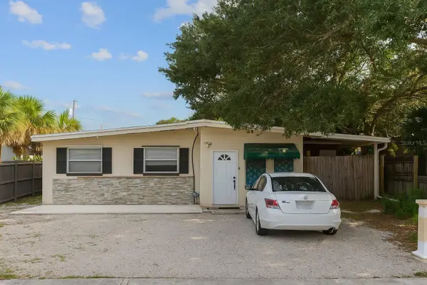 110 NE Monroe Circle N, ST PETERSBURG, FL 33702