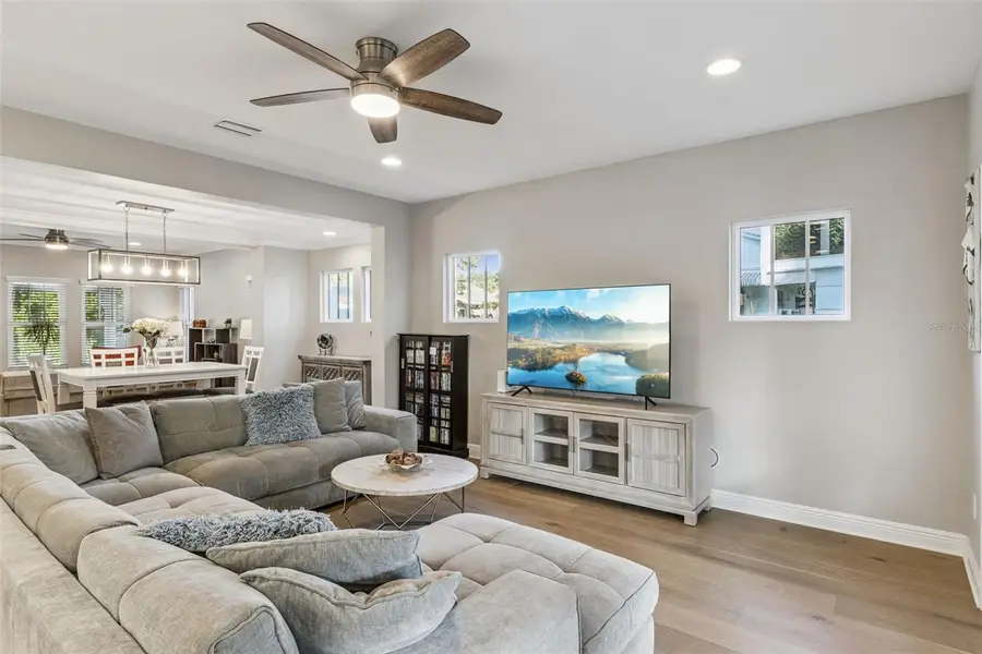 210 Hibiscus Court, Orlando, FL 32801 - Image #3