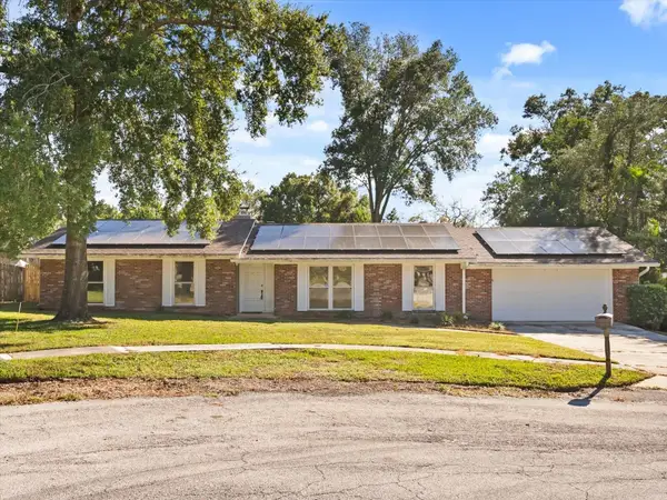 4 Wooden Shoe Lane, LONGWOOD, FL 32750