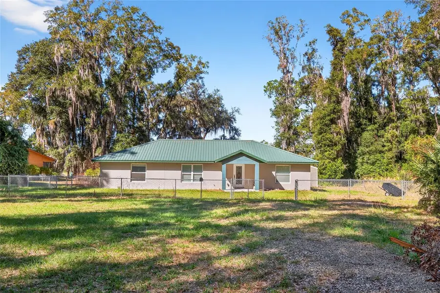 201 N West Street, Interlachen, FL 32148 - Image #2