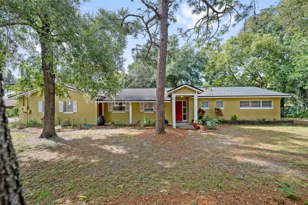 209 NE Triplet Drive, CASSELBERRY, FL 32707