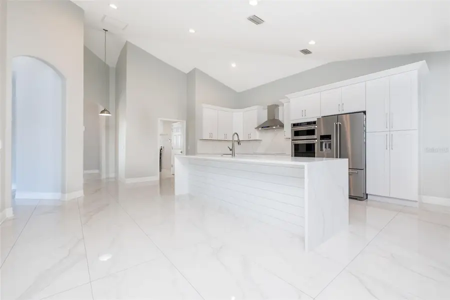 11850 7th Street E, Treasure Island, FL 33706 - Image #3