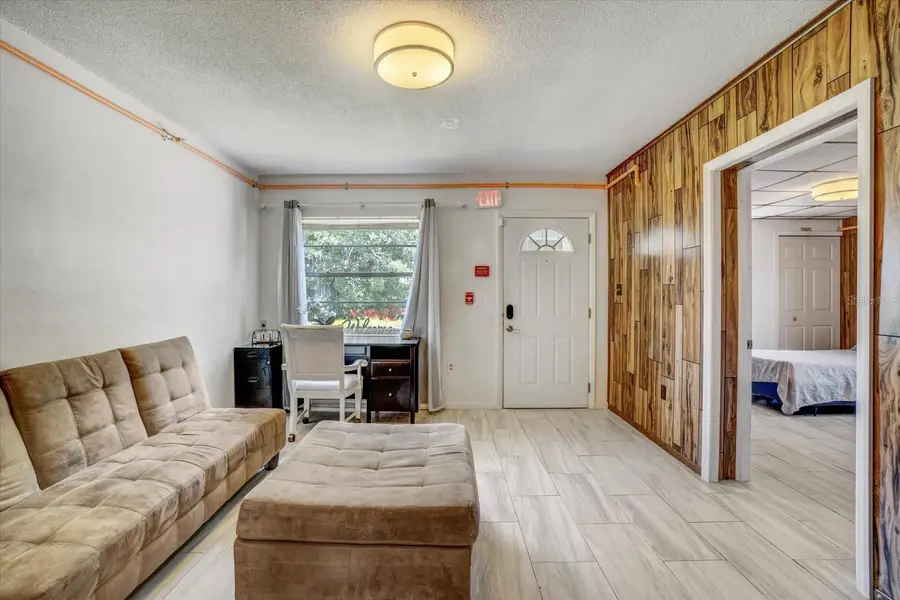 4113 Seybold Avenue, Orlando, FL 32808 - Image #3