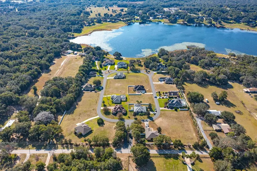 1004 Myrtle Breezes Court, Fruitland Park, FL 34731 - Image #3