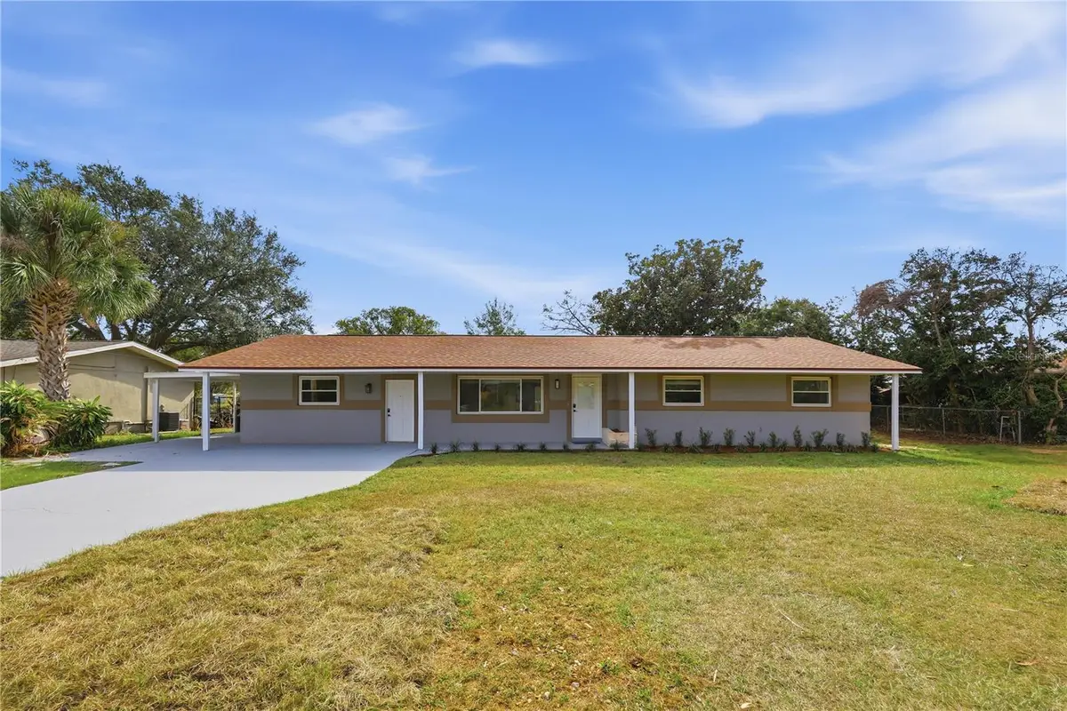 995 W Minnehaha Avenue, Clermont, FL 34711 - Image #1