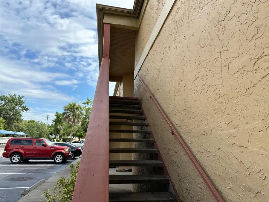 602 Kenwick Circle #202, Casselberry, FL 32707 - Image #2