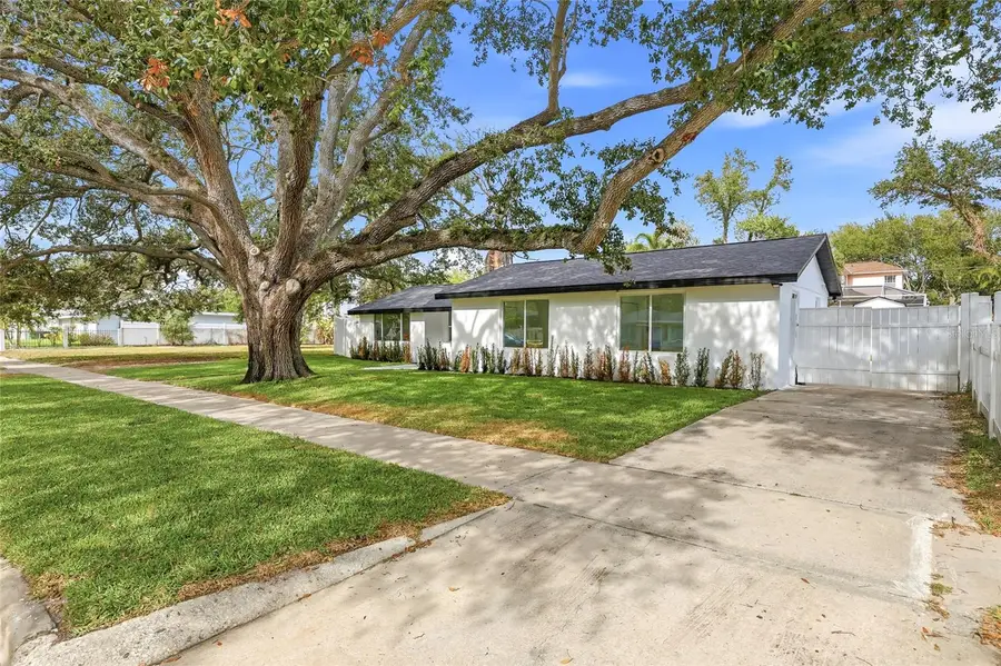 2815 W Bay Haven Drive, Tampa, FL 33611 - Image #2