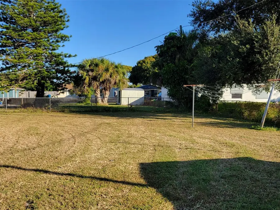 653 Atlas Avenue Ne, Palm Bay, FL 32905 - Image #3