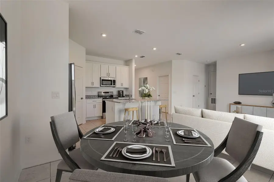 408 Shoreview Sands Avenue, Mascotte, FL 34753 - Image #3