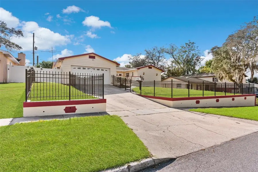 6120 Castlewood Lane, Orlando, FL 32808 - Image #3