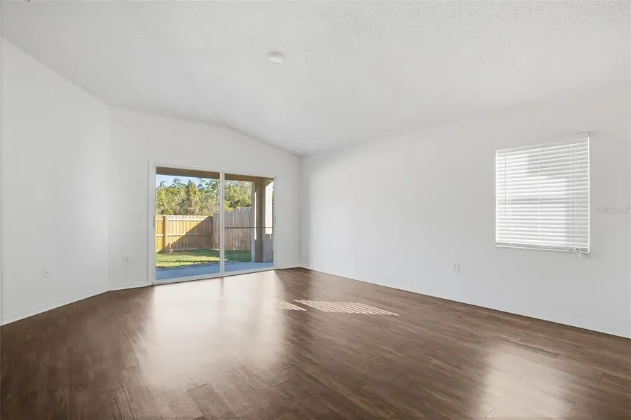 519 Scarlet Maple Court, Plant City, FL 33563 - Image #3