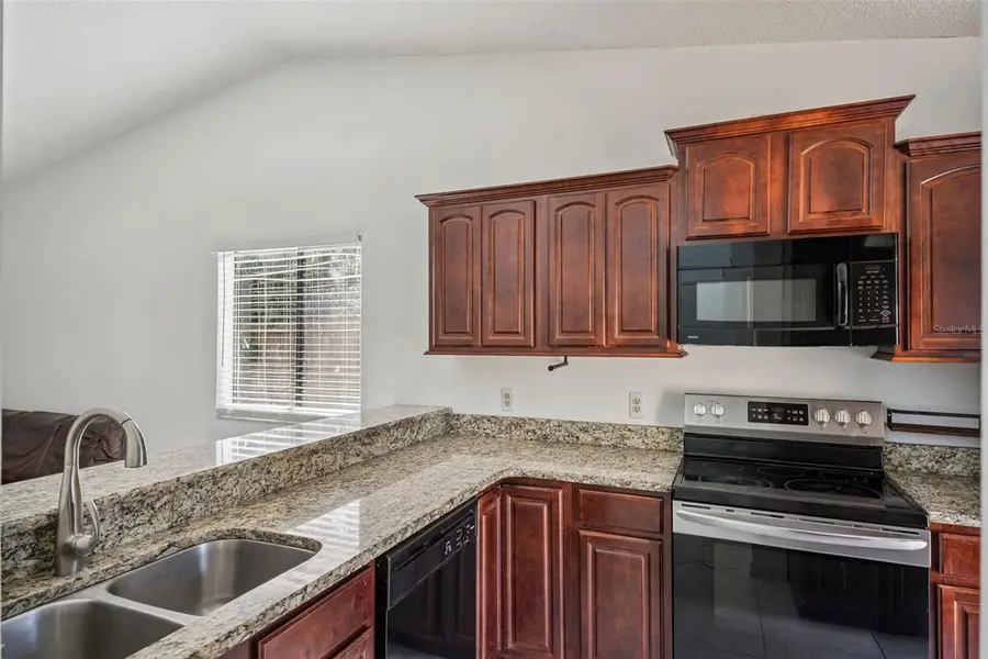 732 Golden Sunshine Circle, Orlando, FL 32807 - Image #3