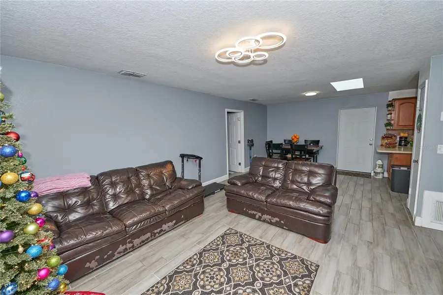 7520 Lois Marie Court, Orlando, FL 32807 - Image #2