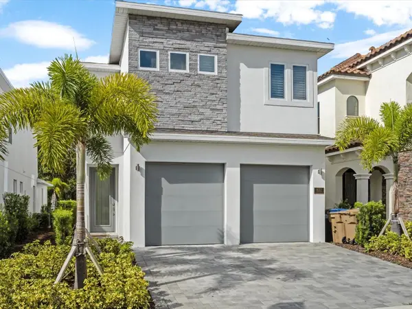 832 Desert Mountain Court, REUNION, FL 34747