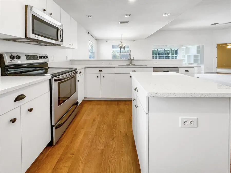 890 Morgan Towne Way, Venice, FL 34292 - Image #2