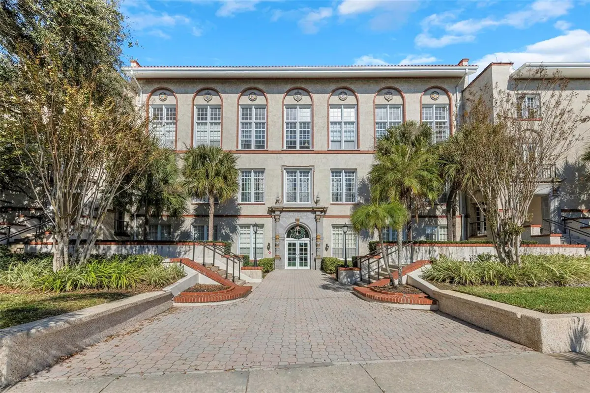 701 Mirror Lake Dr N Drive N #118, Saint Petersburg, FL 33701 - Image #1